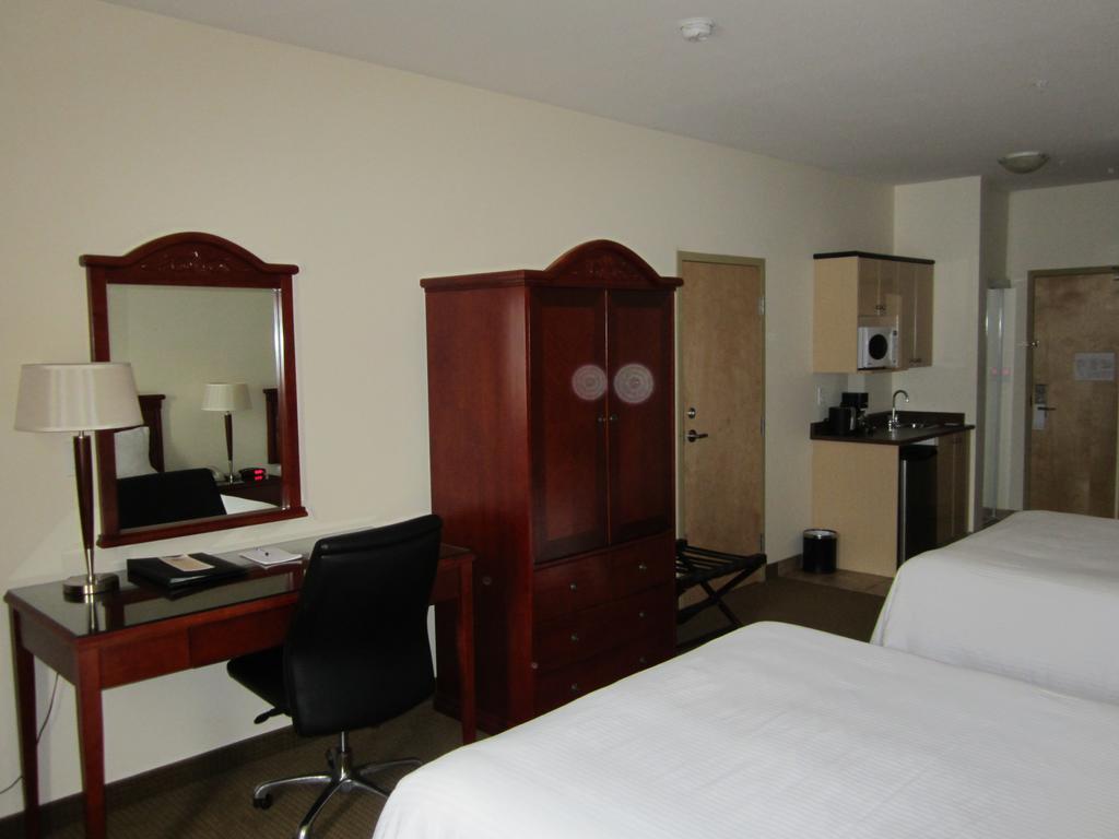 Trend Mountain Hotel & Conference Centre Tumbler Ridge Phòng bức ảnh