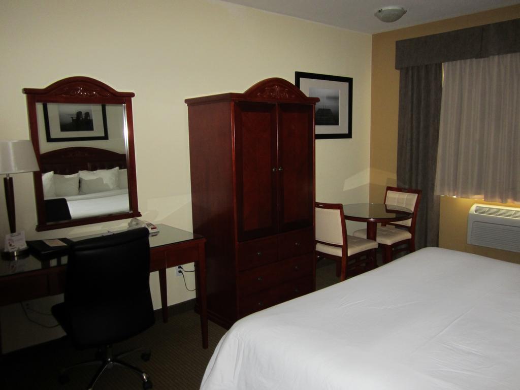 Trend Mountain Hotel & Conference Centre Tumbler Ridge Ngoại thất bức ảnh