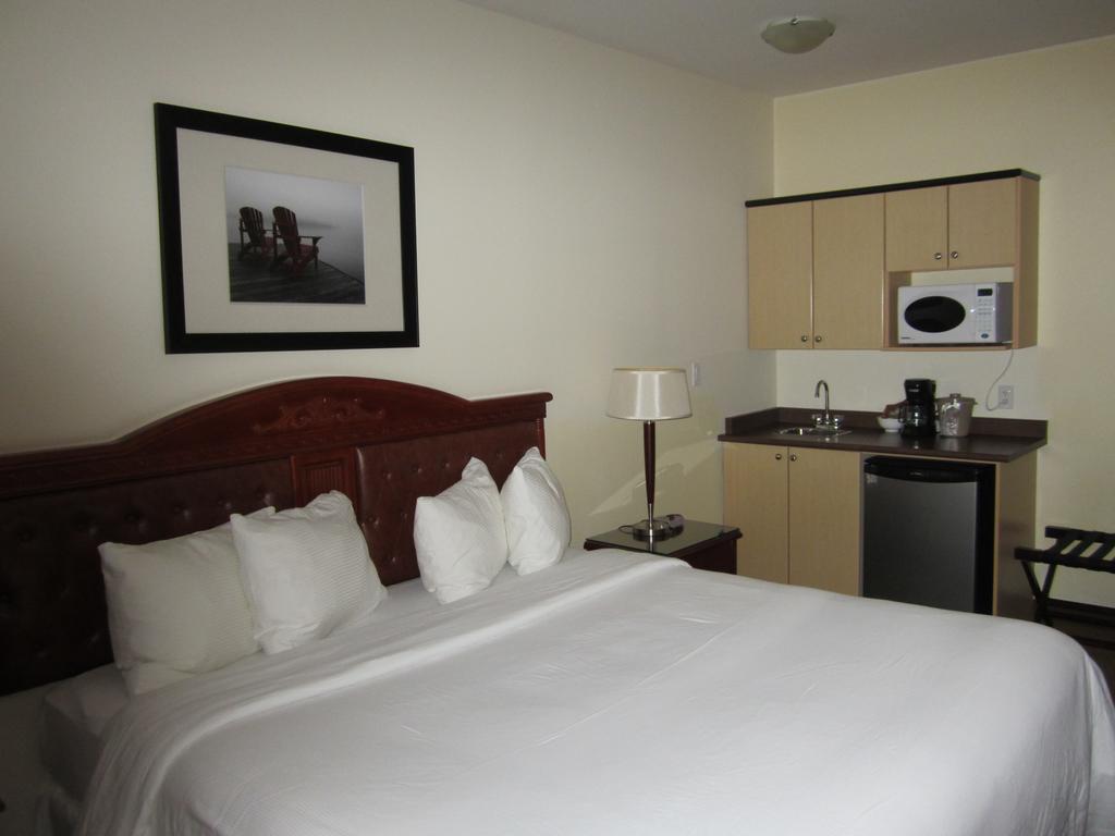 Trend Mountain Hotel & Conference Centre Tumbler Ridge Ngoại thất bức ảnh