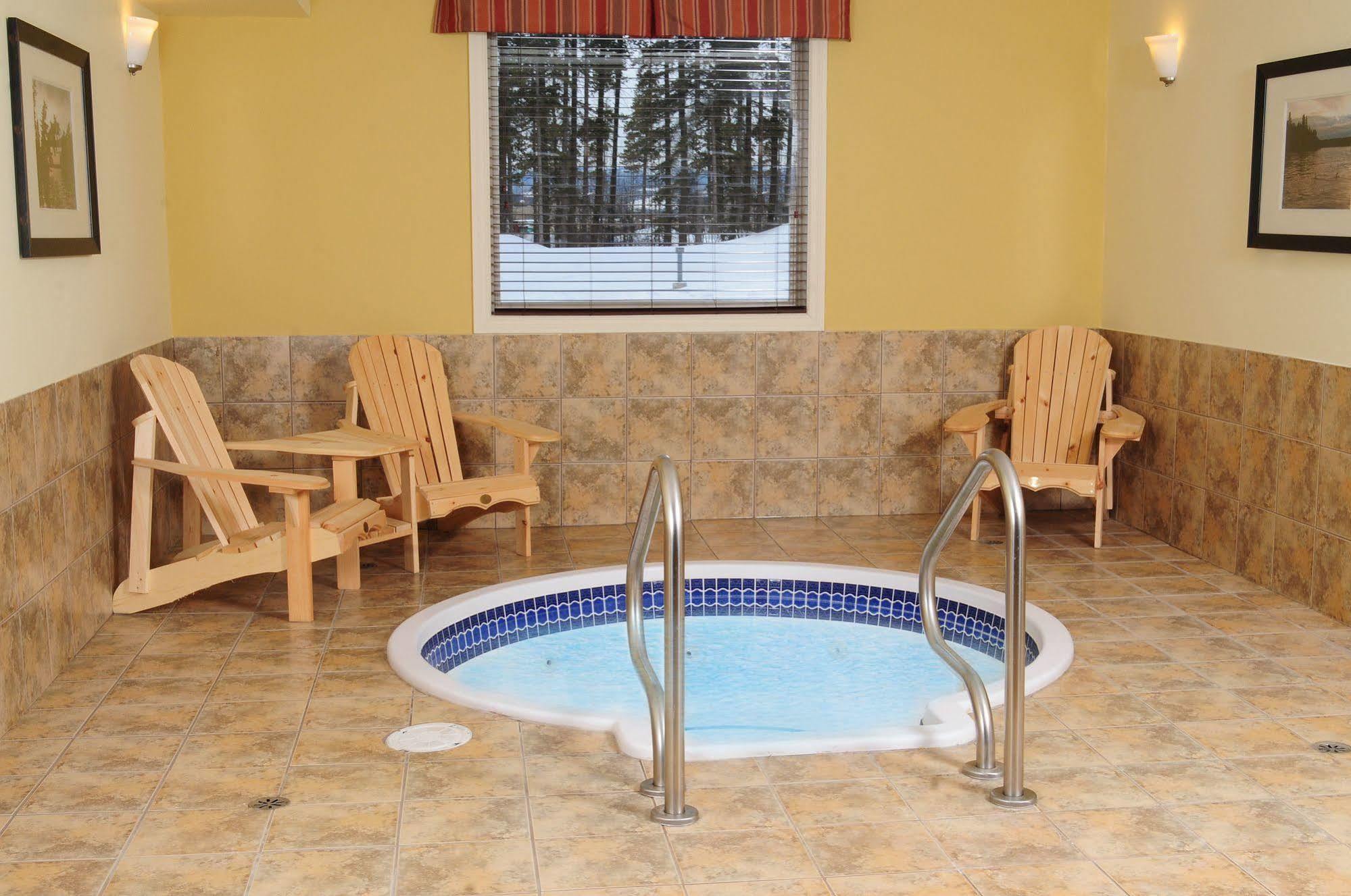 Trend Mountain Hotel & Conference Centre Tumbler Ridge Ngoại thất bức ảnh